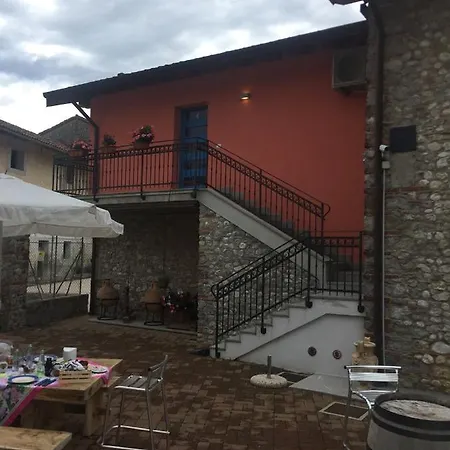 Agriturismo Borgo Chiasalp Farm stay