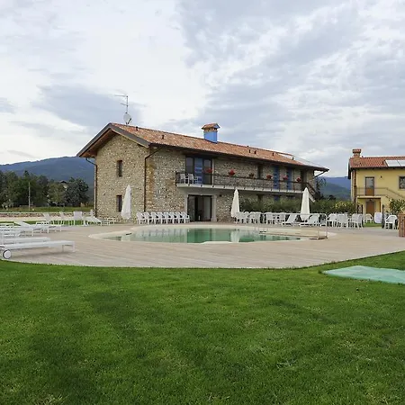 Agriturismo Borgo Chiasalp Çiftlik konaklama *