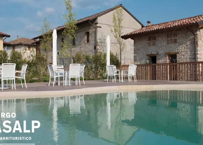 Agriturismo Borgo Chiasalp Farmház *